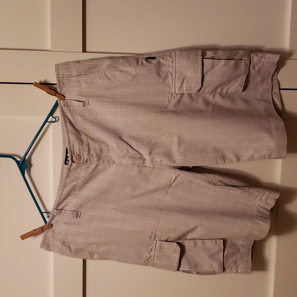 Men's plaid cargo shorts
